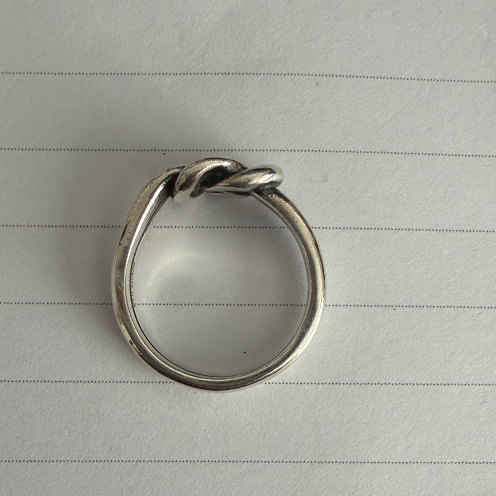 James Avery Retired Silver Knot Ring - Picture 4 of 6